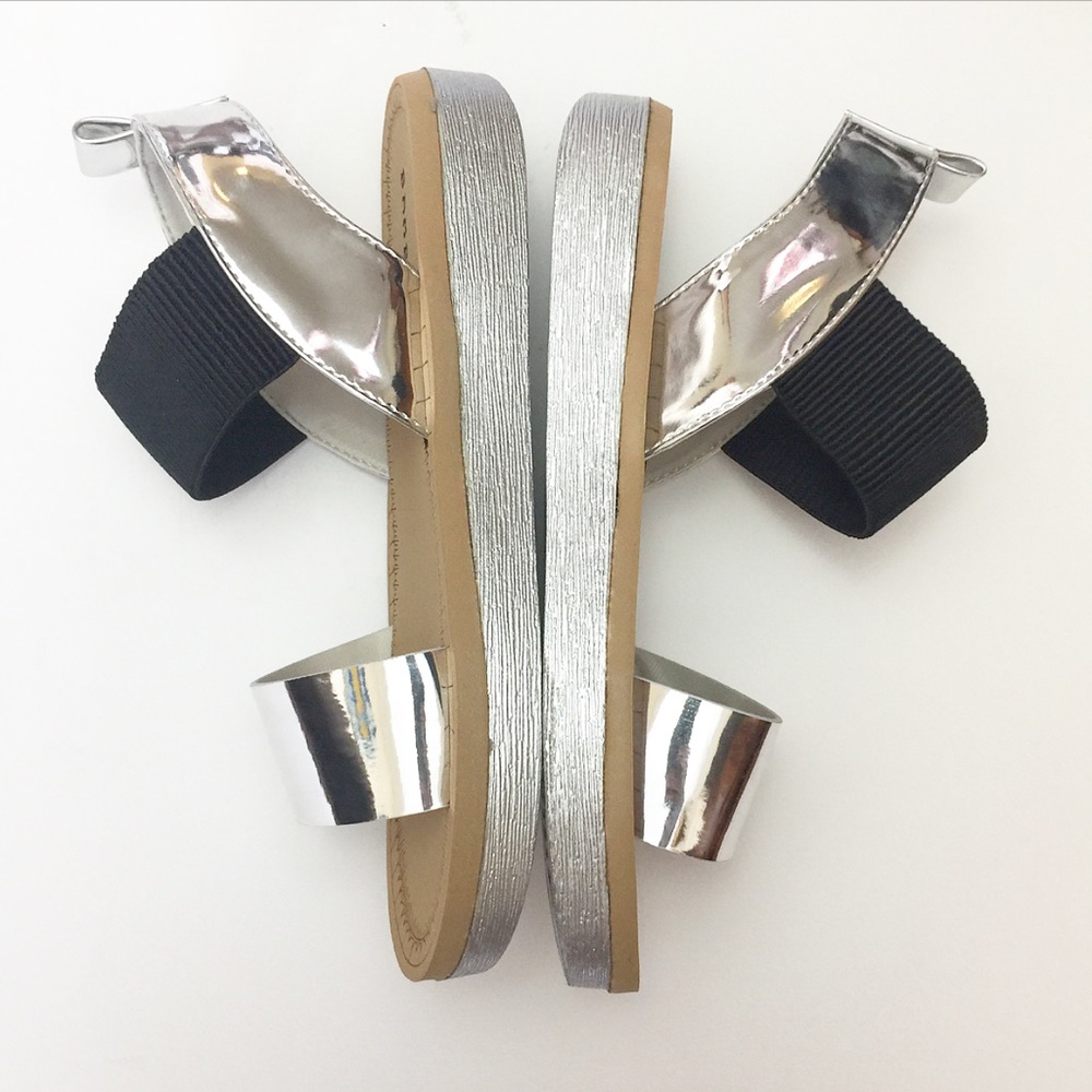 Bamboo 'Upraise' Slip On Elastic Sandals - Picture 7 of 8